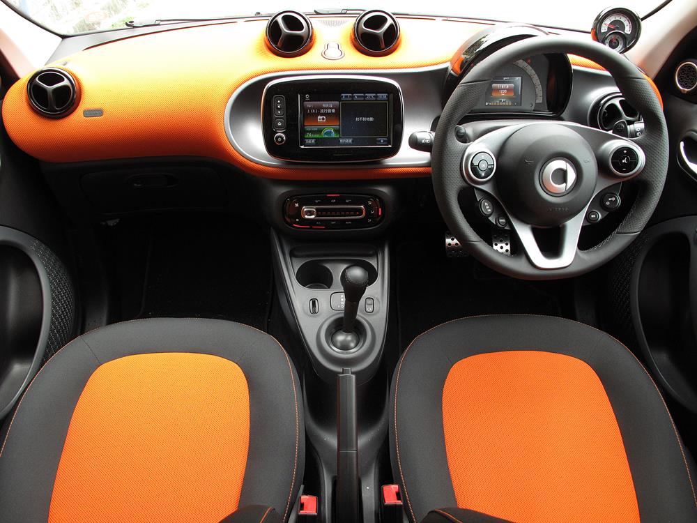 2016_smart_forfour_06