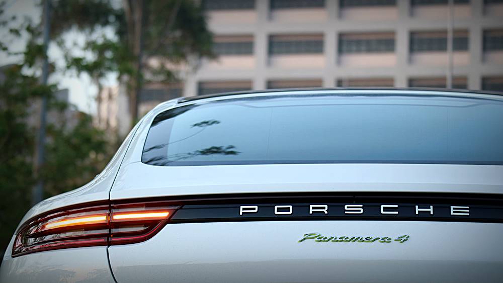 一缸油有排用 Porsche Panamera 4 e-hybrid Executive