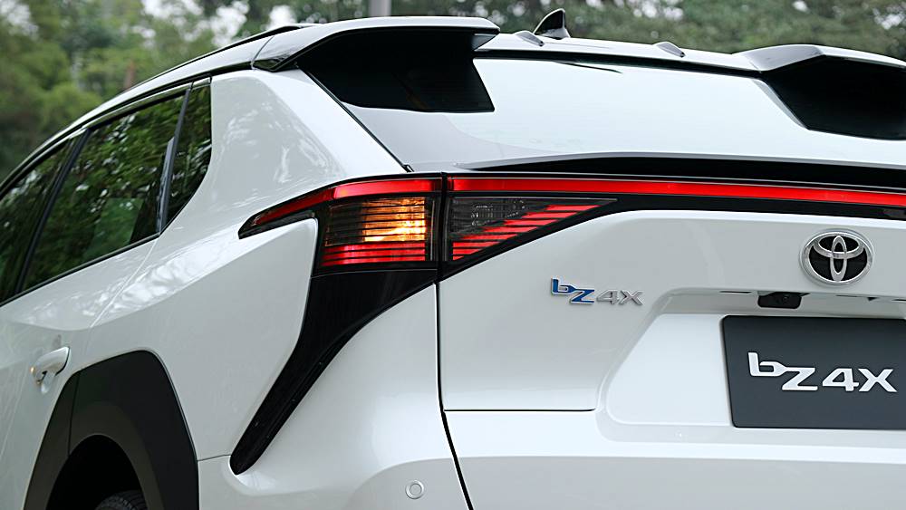 不一樣的豐田 Toyota bZ4X Luxury