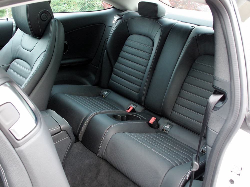 不温不火 Mercedes-Benz C 250 Coupé