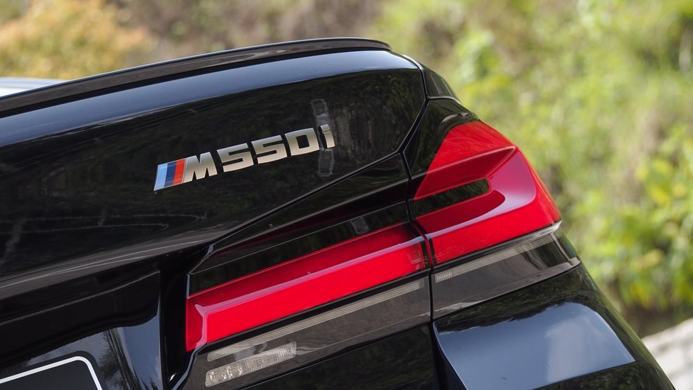 低調的激昂 BMW M550iA