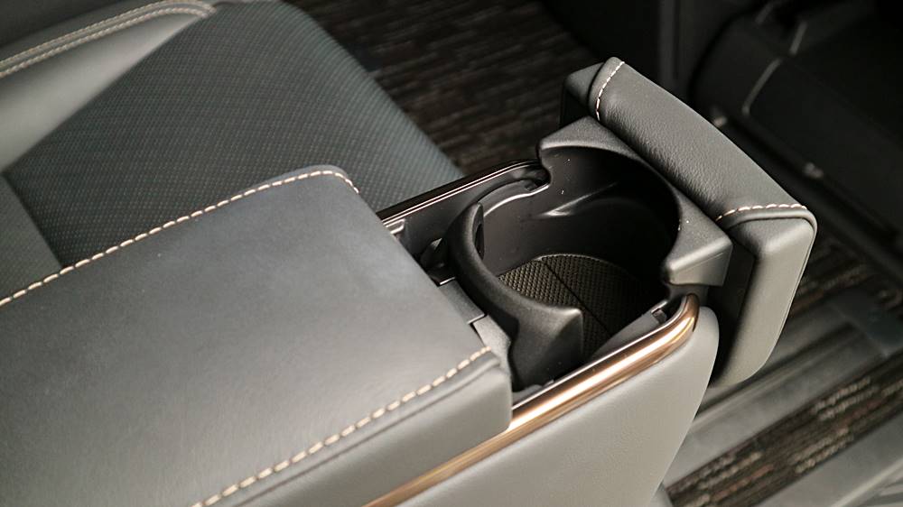 佛都有火 Toyota Alphard 350