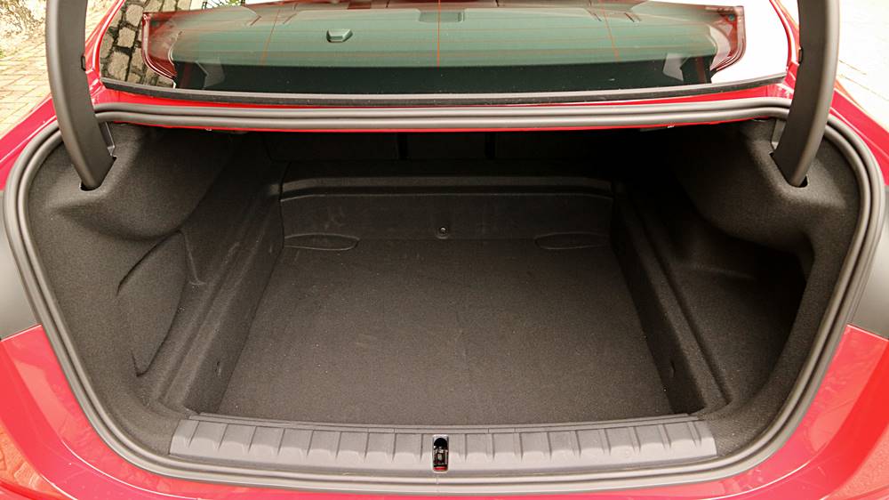 入門轎跑 BMW 218iA Gran Coupé M Sport