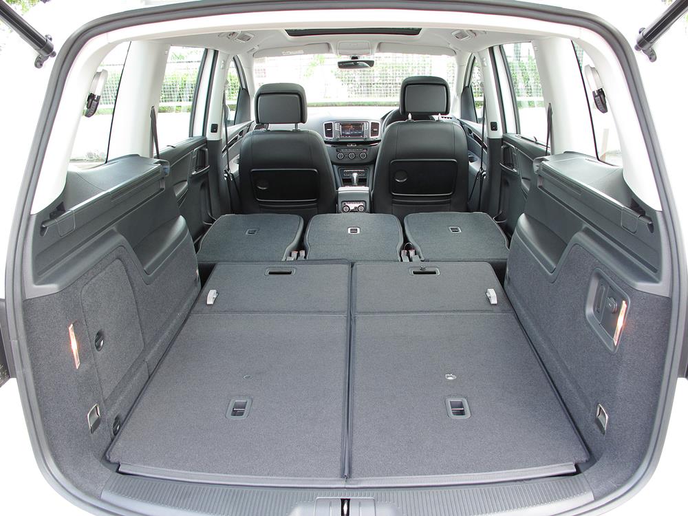 內在美 Volkswagen Sharan 380 TSI Luxury