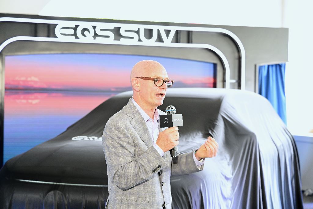 全新平治 EQS SUV 正式在香港推出