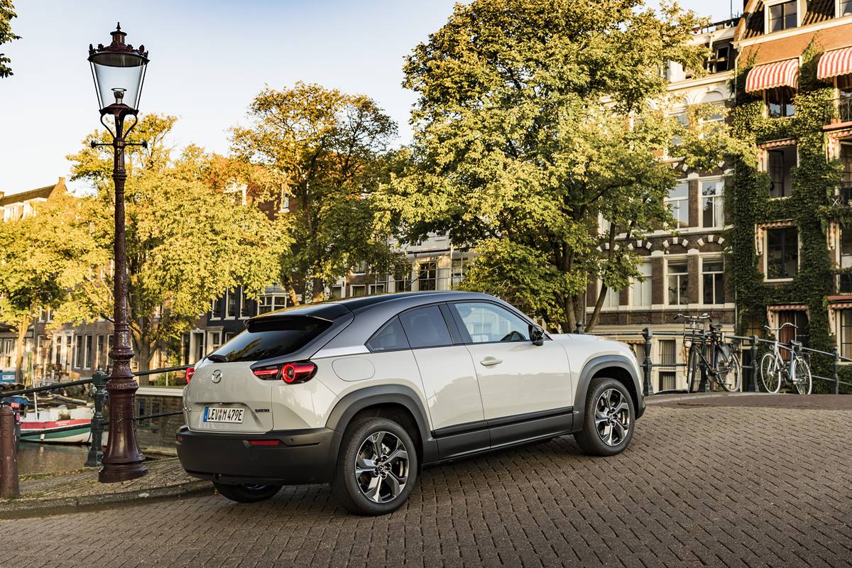 又要等多一年 Mazda MX-30 PHEV