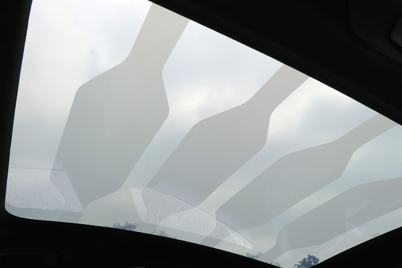 可供選配的Variable Lights Control天幕頂