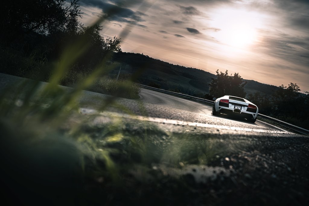 向林寶堅尼V12引擎致敬