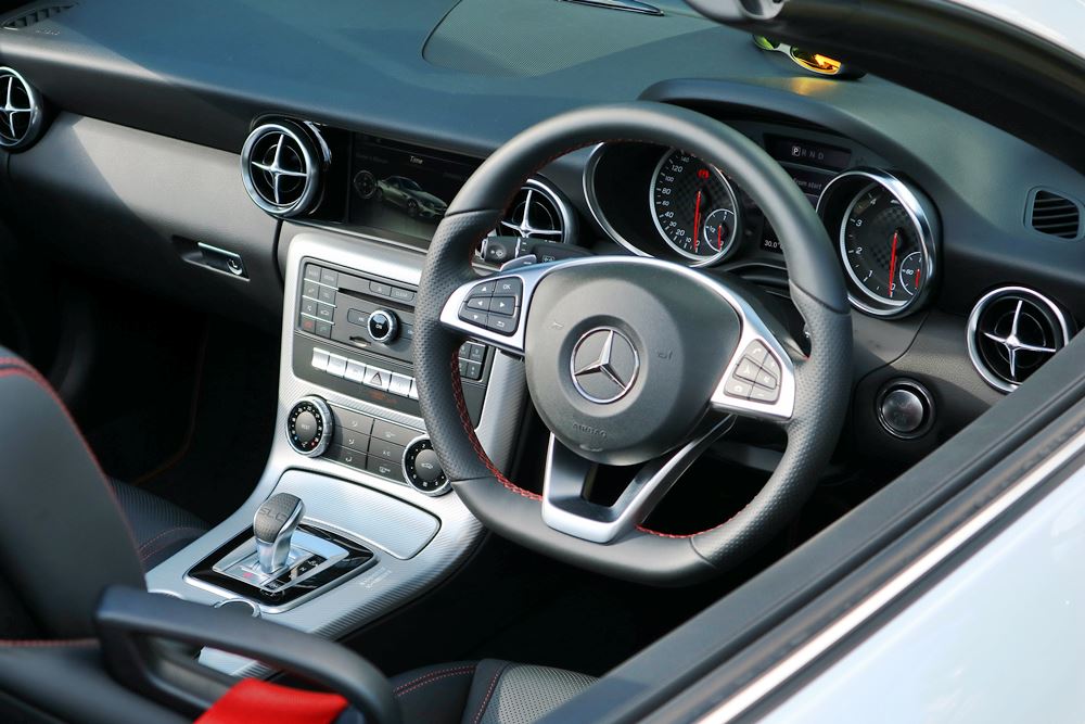 唔開篷對唔住自己 Mercedes-AMG SLC 43