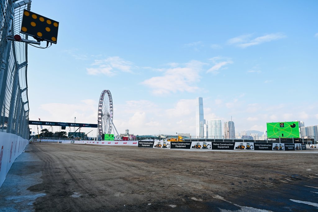 在亞洲金融中心逐電追風