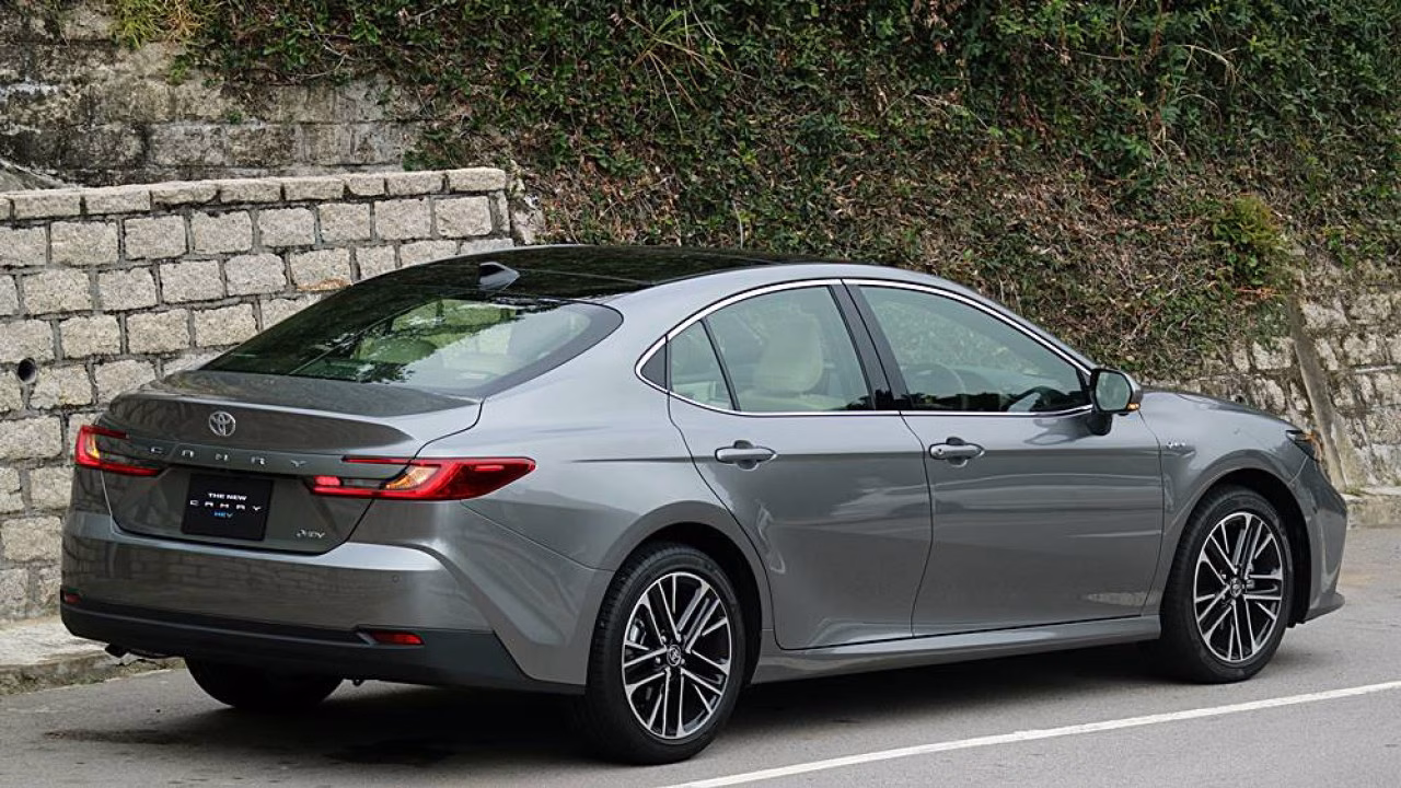 型格混房 Toyota Camry HEV