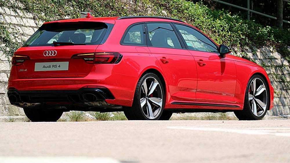 堅快 Audi RS 4 Avant