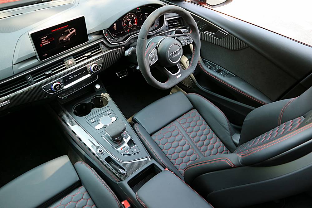 堅快 Audi RS 4 Avant