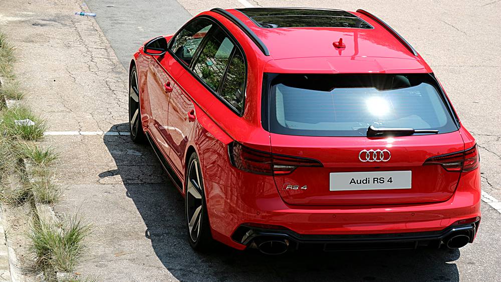 堅快 Audi RS 4 Avant