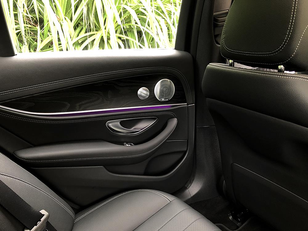 增強購買欲 Mercedes-Benz E 200 Exclusive