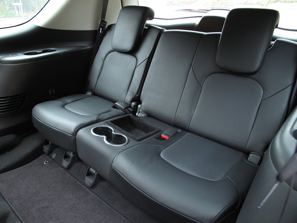 外剛內柔 Infiniti QX80