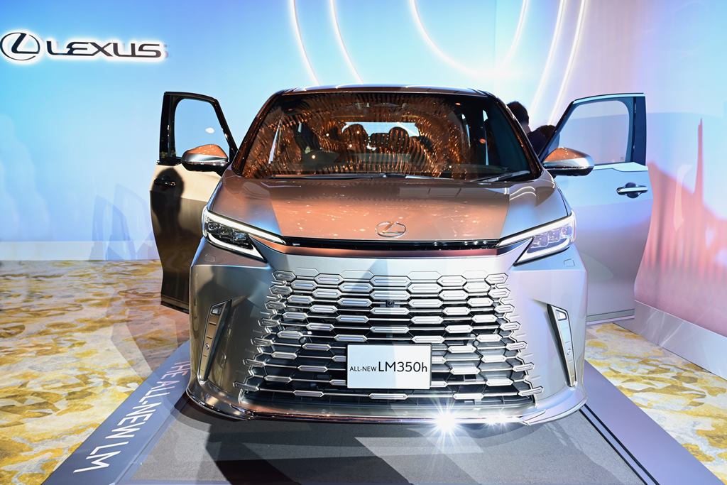 大師級工匠製作 Lexus LM