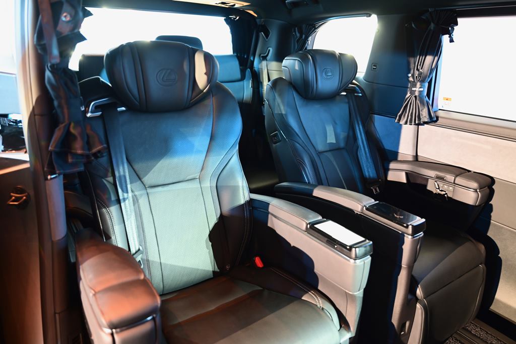 大師級工匠製作 Lexus LM