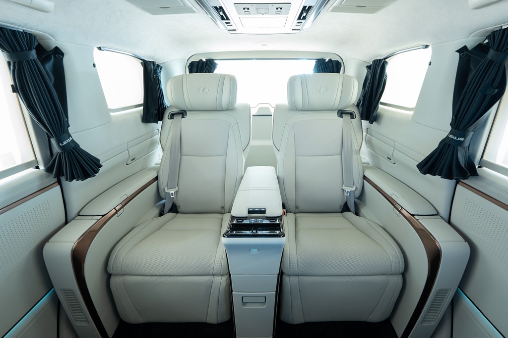 大師級工匠製作 Lexus LM