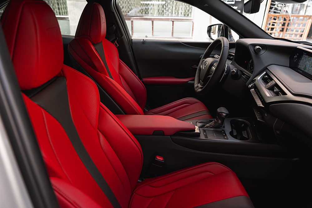 大膽有為 Lexus UX