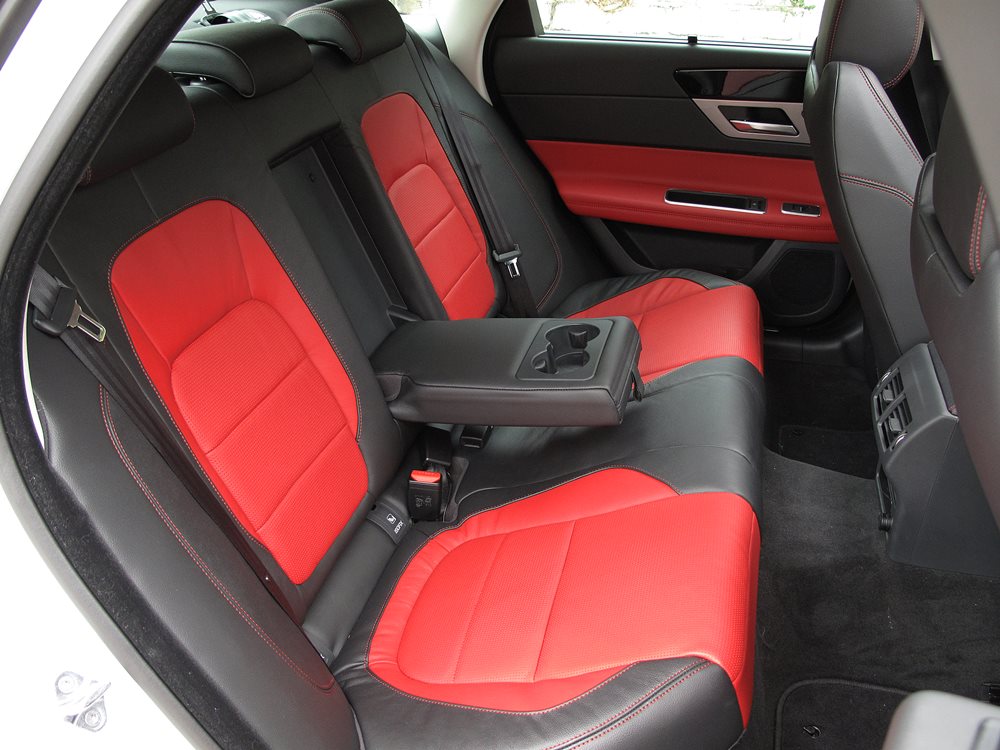 大貓有火 Jaguar XF 25T R-Sport