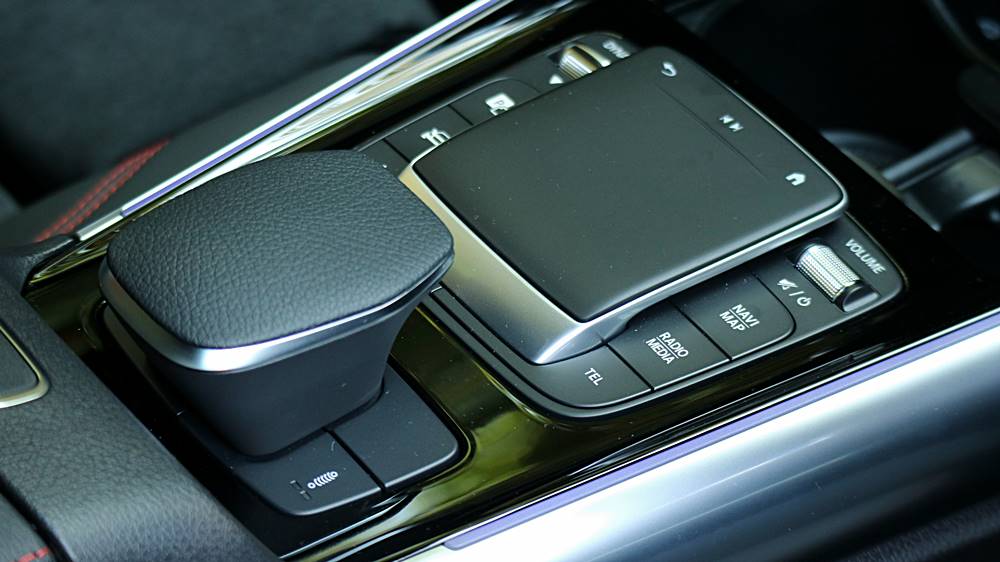 小小辣 Mercedes-AMG GLA 35 4MATIC