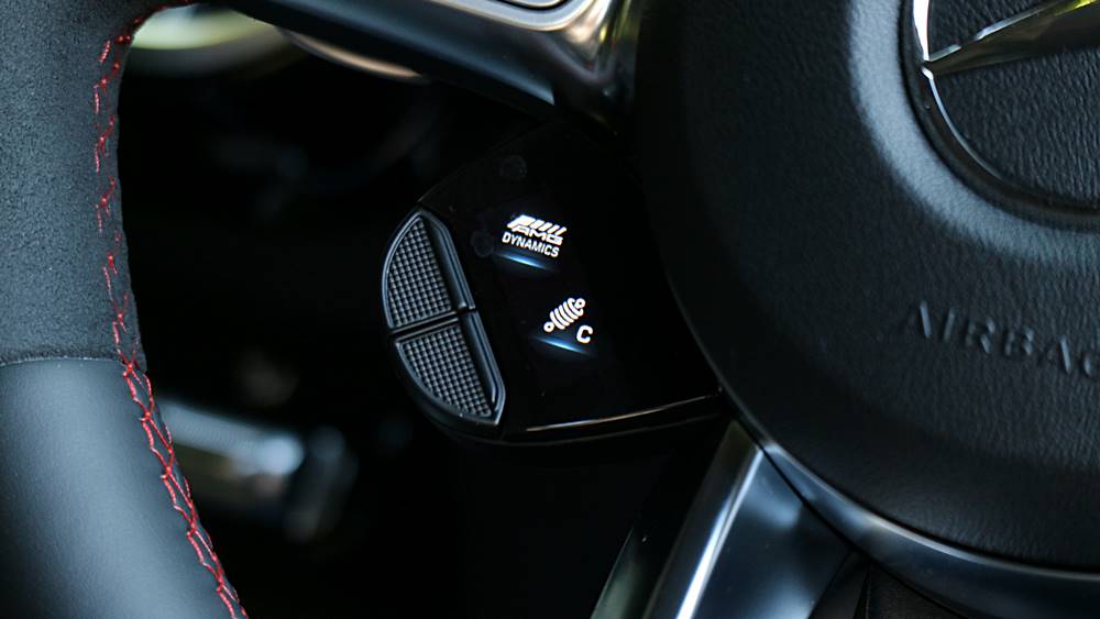 小小辣 Mercedes-AMG GLA 35 4MATIC