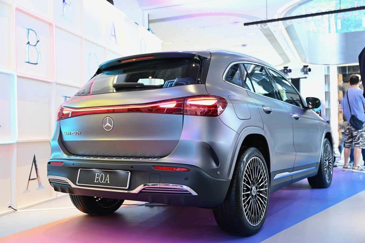 小改款平治EQA及EQB