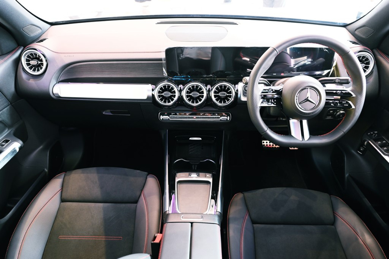 小改款平治EQA及EQB