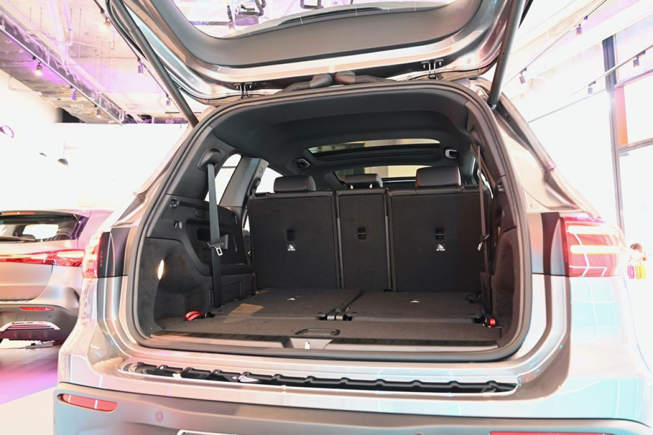 小改款平治EQA及EQB