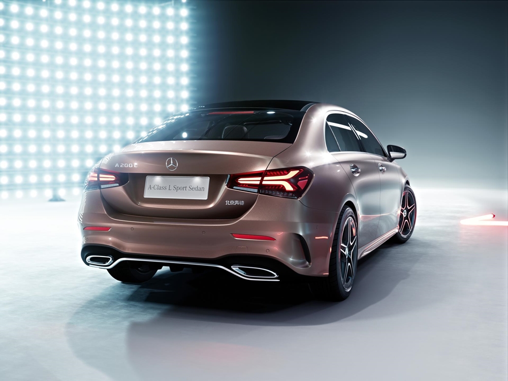 平治A-Class房車北京車展現真身