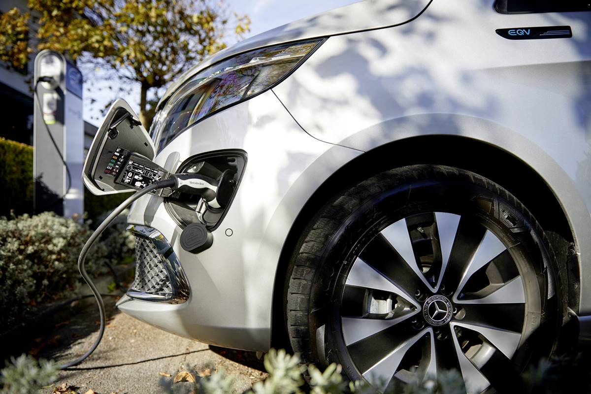 平治EQV變身為電動露營車