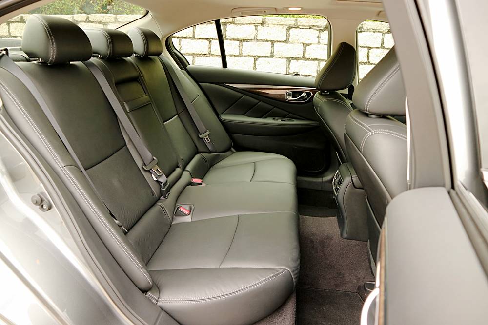 平玩高科技 Infiniti Q50 3.0t Sensory