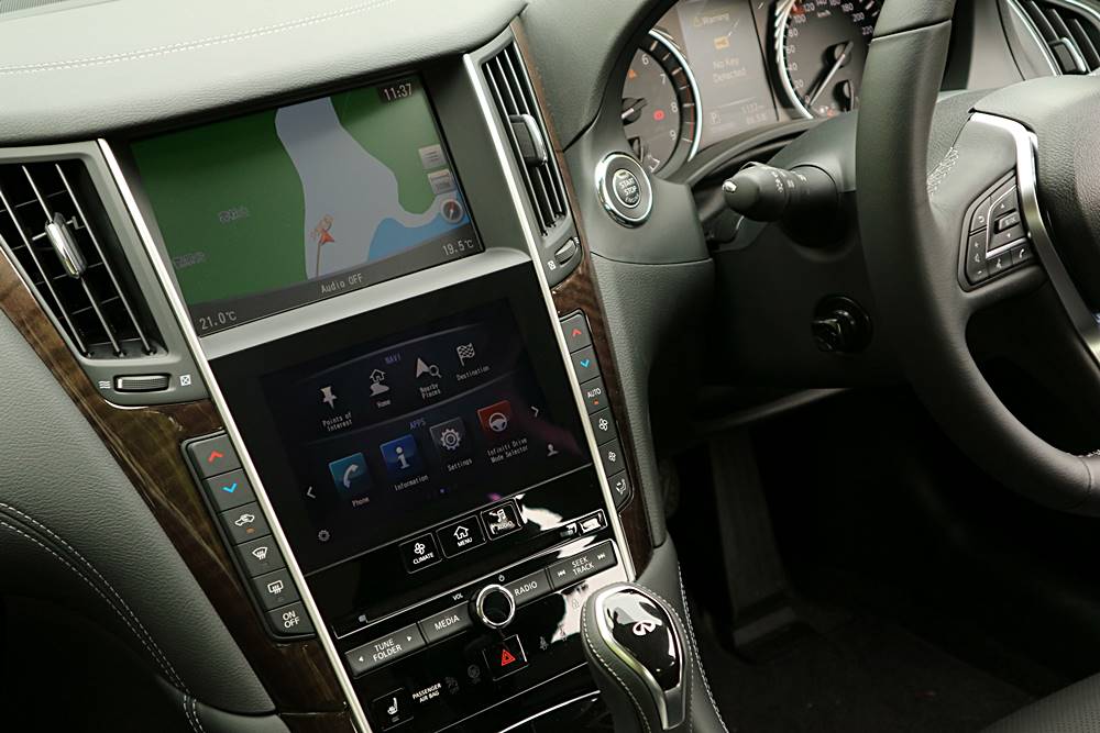 平玩高科技 Infiniti Q50 3.0t Sensory