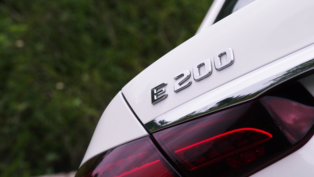 年輕中產口味 Mercedes-Benz E 200 AMG Line