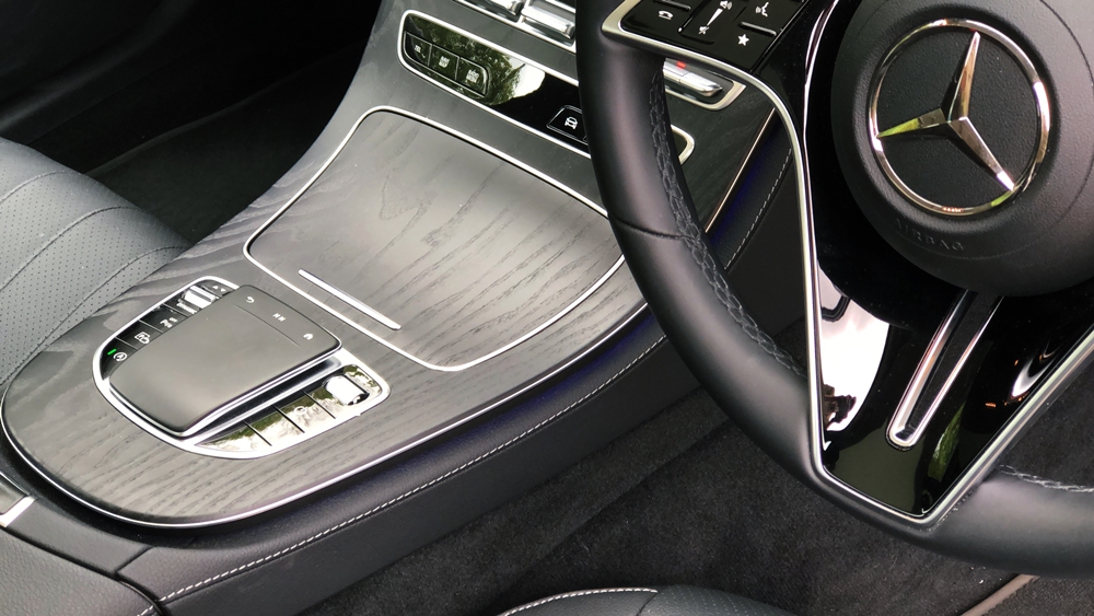 年輕中產口味 Mercedes-Benz E 200 AMG Line