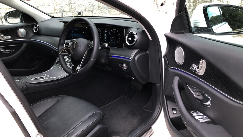 年輕中產口味 Mercedes-Benz E 200 AMG Line