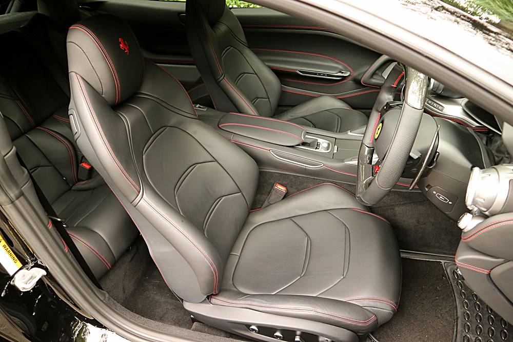 強旅 Ferrari GTC4 Lusso T