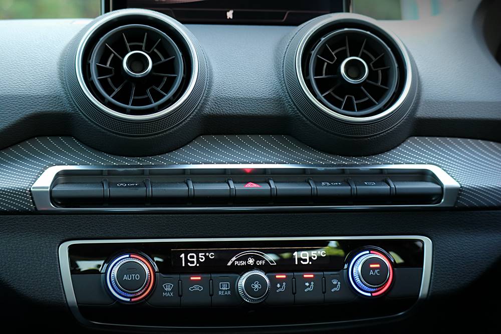 後現代 Audi Q2 35 TFSI