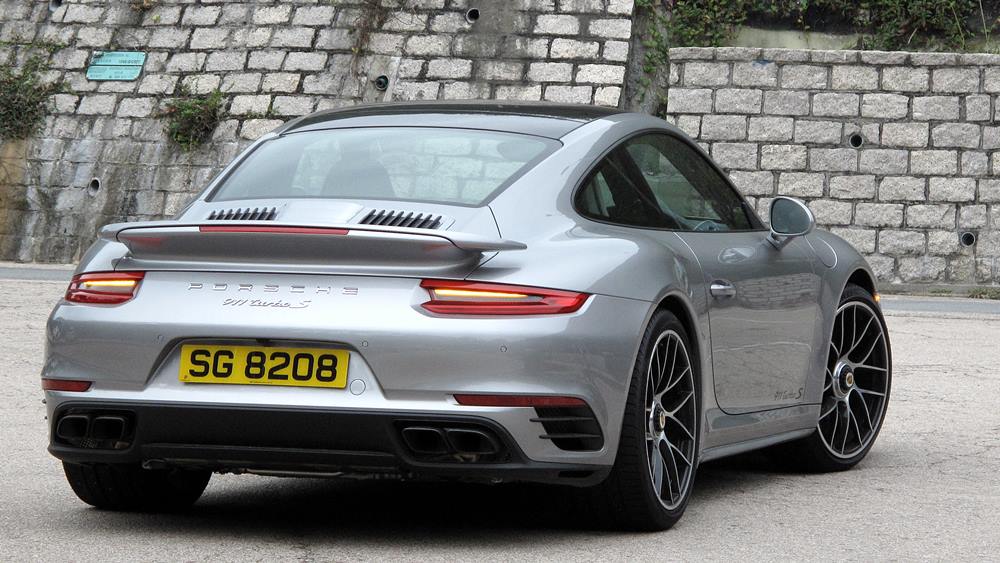 心跳回憶 Porsche 911 Turbo S