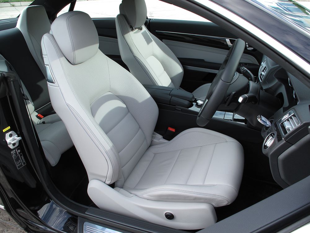 抵玩轎跑Mercedes-Benz E 250 Coupé