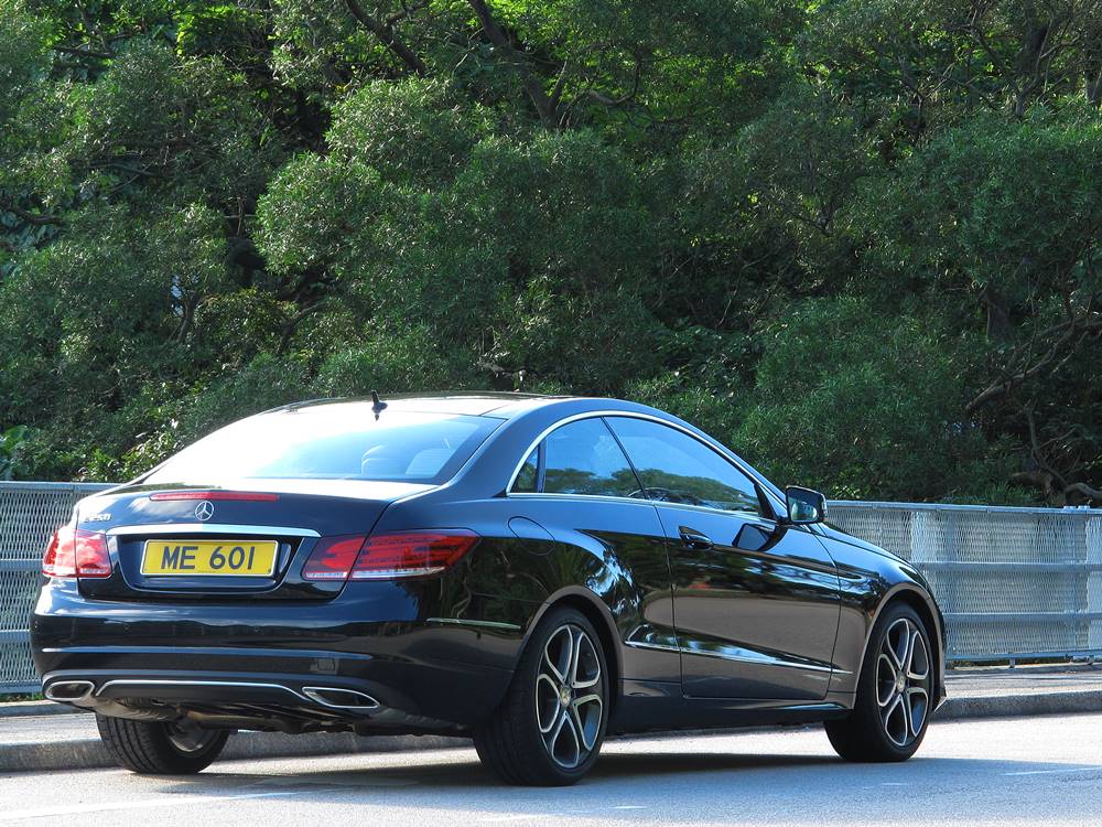 抵玩轎跑Mercedes-Benz E 250 Coupé