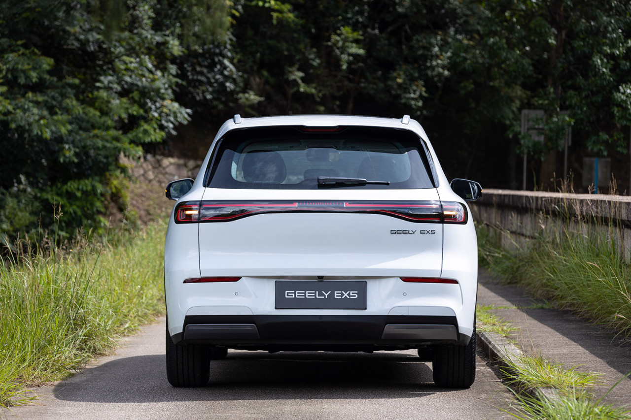 拒充大頭鬼 Geely EX5