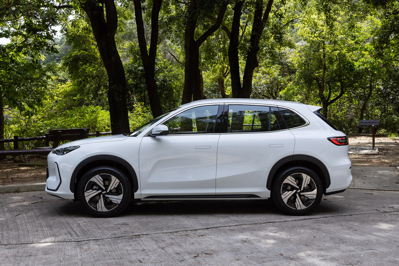 拒充大頭鬼 Geely EX5