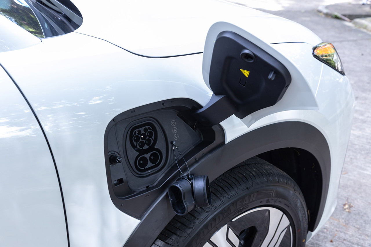 拒充大頭鬼 Geely EX5