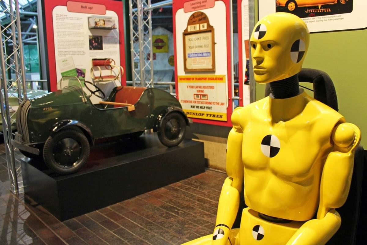 撞擊測試祕聞錄 ─ 屍體實驗