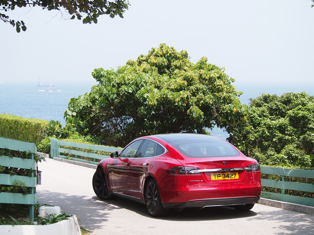 改變入油習慣 - Tesla Model S 85