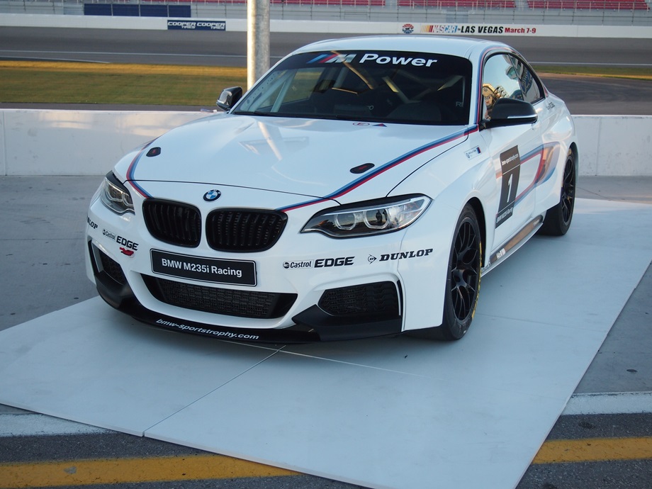 新一代終極駕駛機器 - 2014 BMW M235i