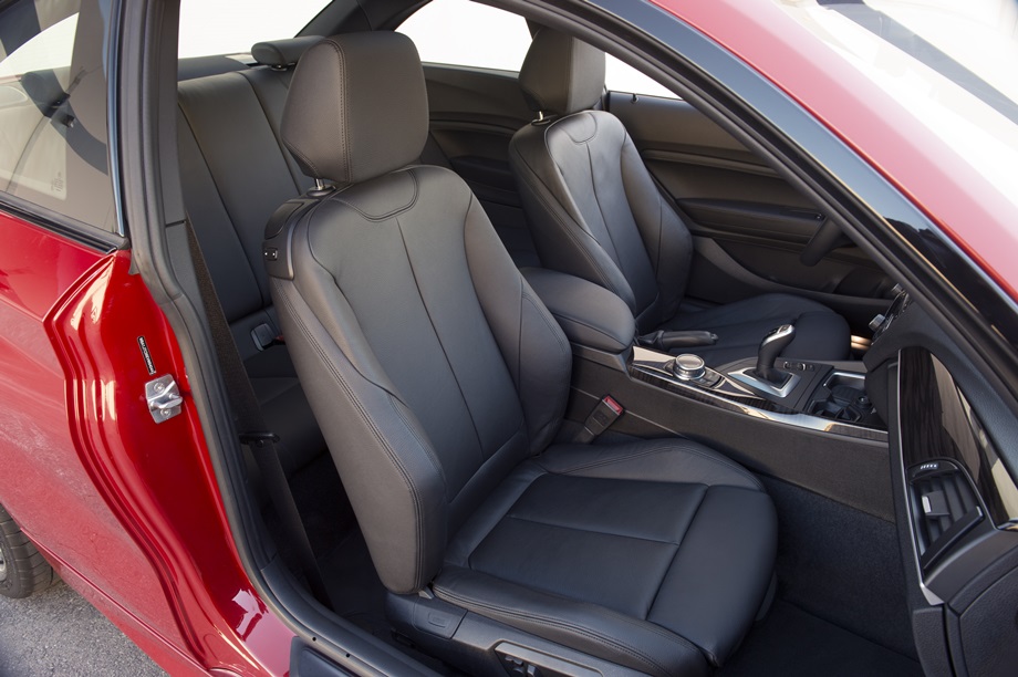 新一代終極駕駛機器 - 2014 BMW M235i