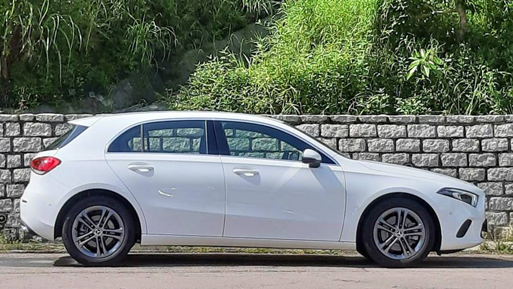 新入門 Mercedes-Benz A 220
